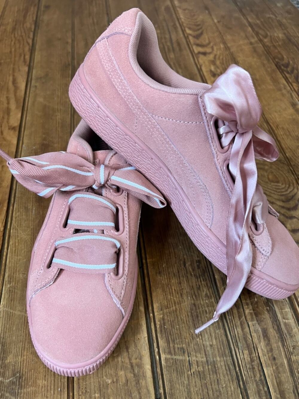 Women’s Puma Pink Suede Low-Top Sneakers with Satin Ribbon Laces New